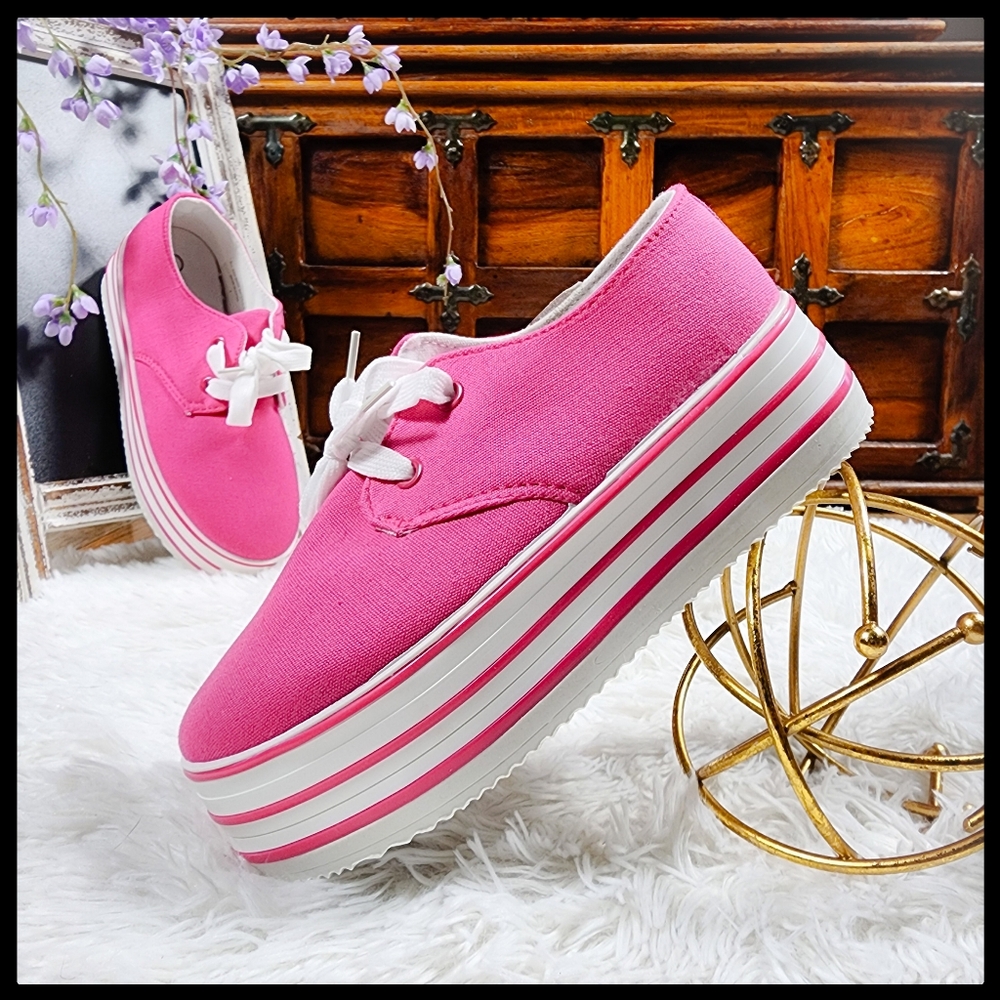 NWOB Rasolli Pink Platform Canvas Shoes Size 6